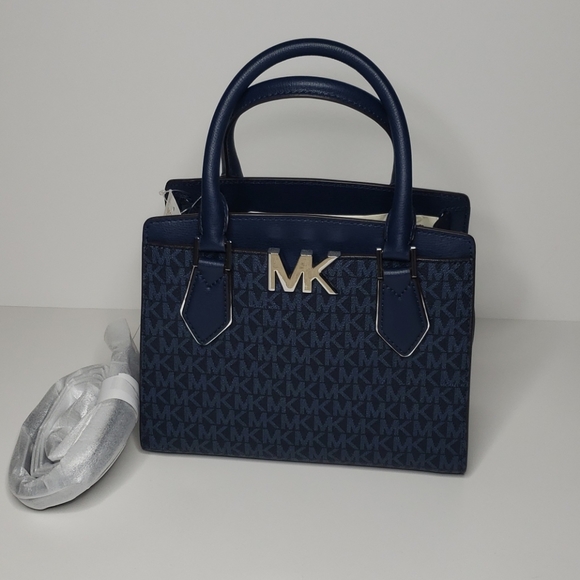 Michael Kors Handbags - FREE SHIPPING Michael Kors Mott Medium Messenger